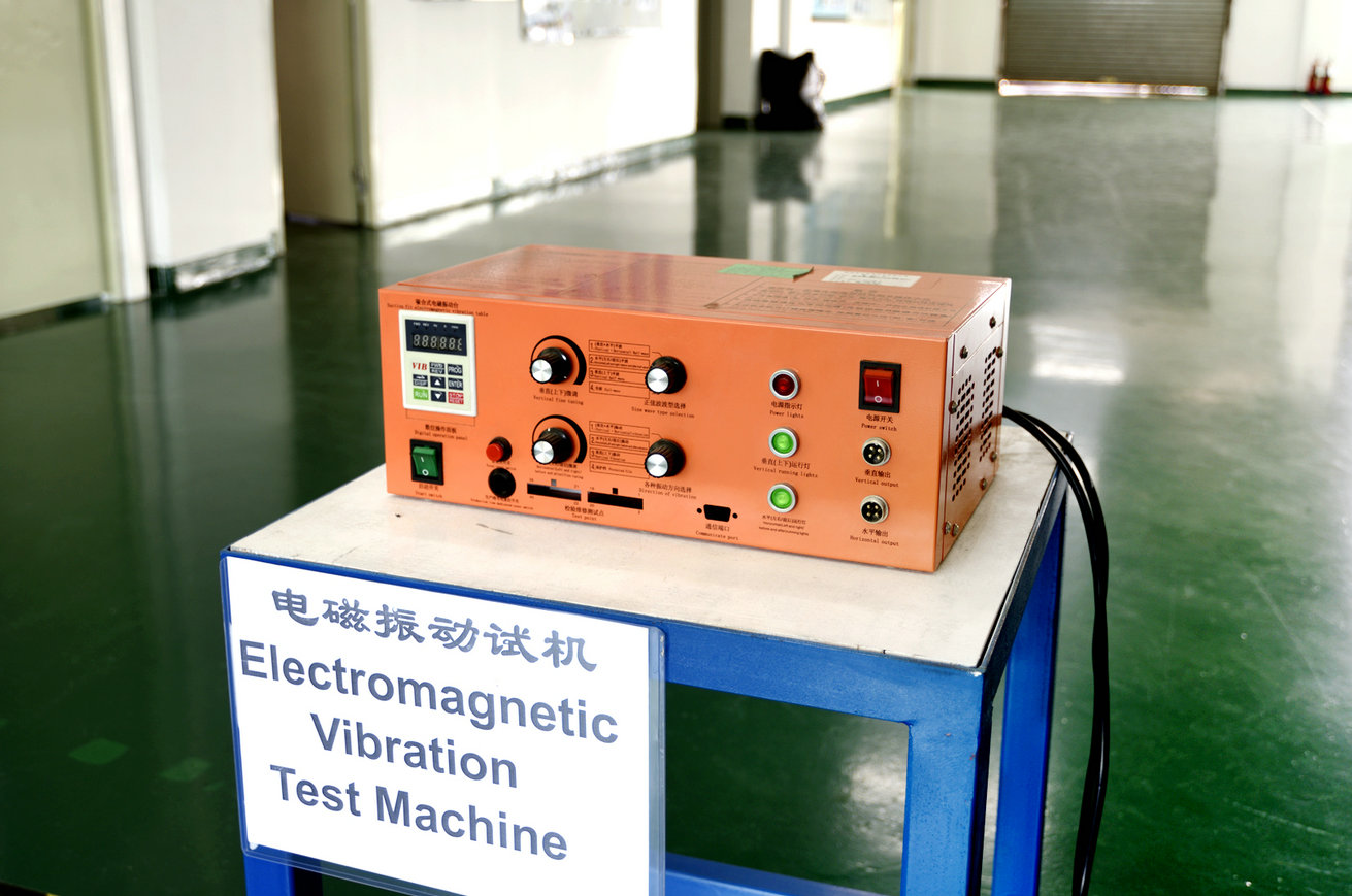 电磁振动试验机